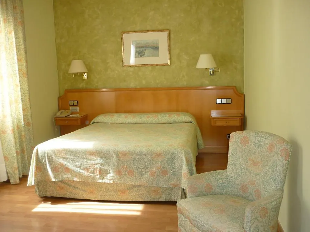 Hotel Regencia Colón Barcelona 3*,