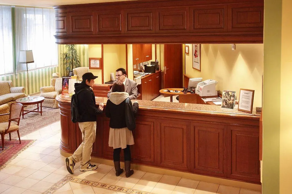 ***  Hotel Regencia Colón Barcelona España